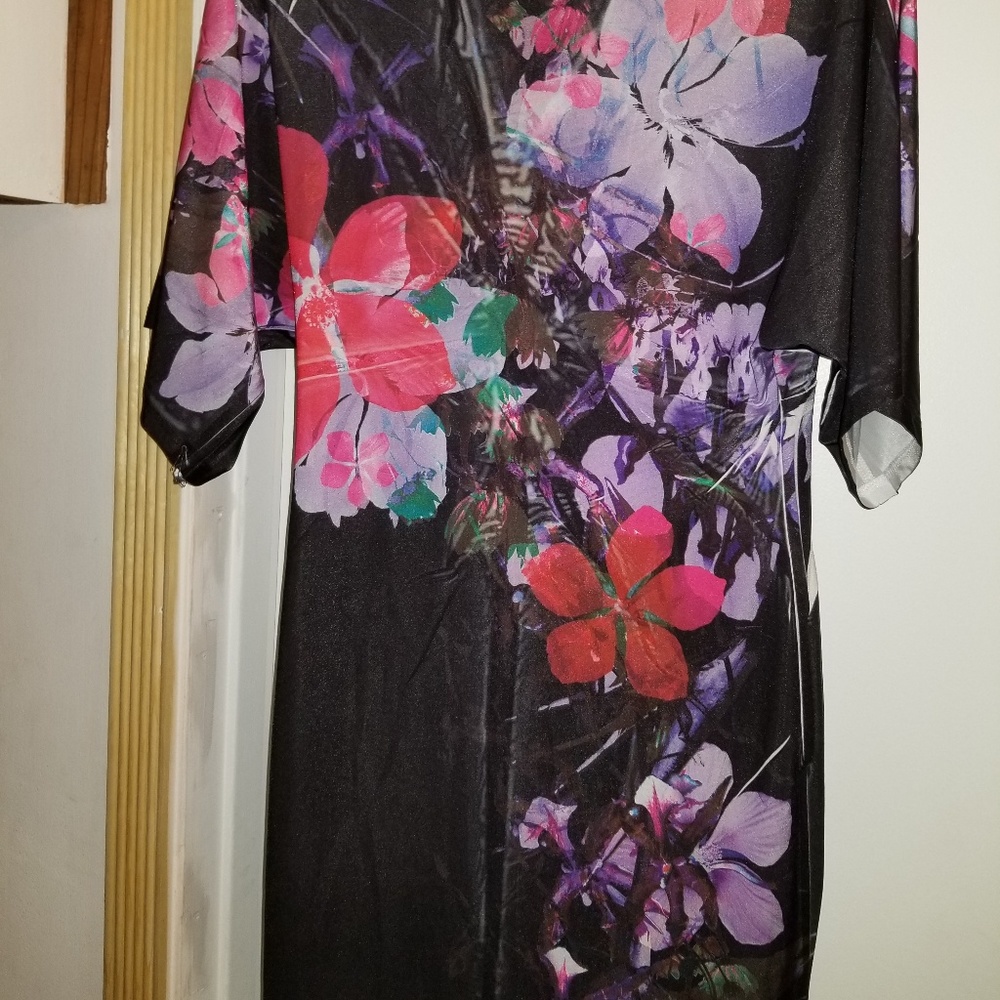 Dress - Picture 2 of 3